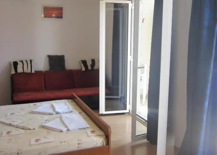 Azure Hvar Apartamento *