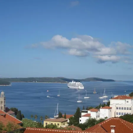Azure Hvar Lägenhet *