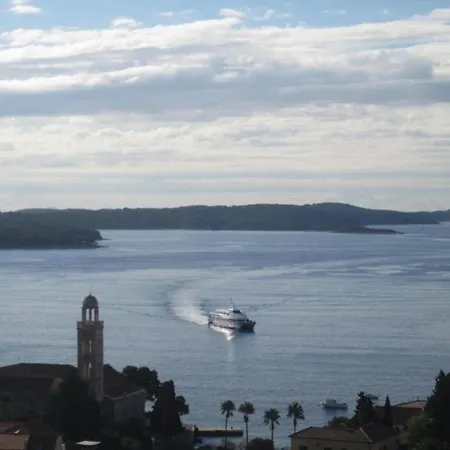 Azure Hvar Διαμέρισμα *