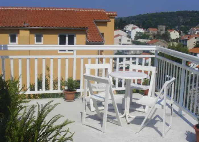 Azure Hvar Lägenhet