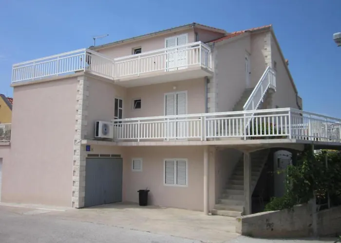 Azure Hvar Apartman *