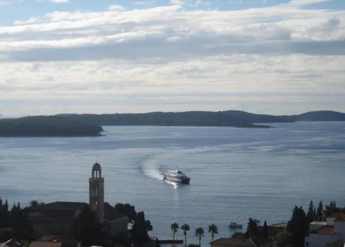 Azure Hvar Lägenhet *