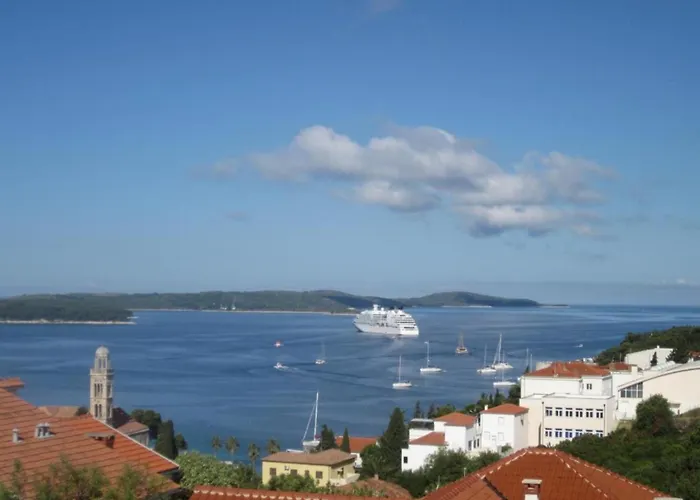 Azure Hvar Апартаменты *