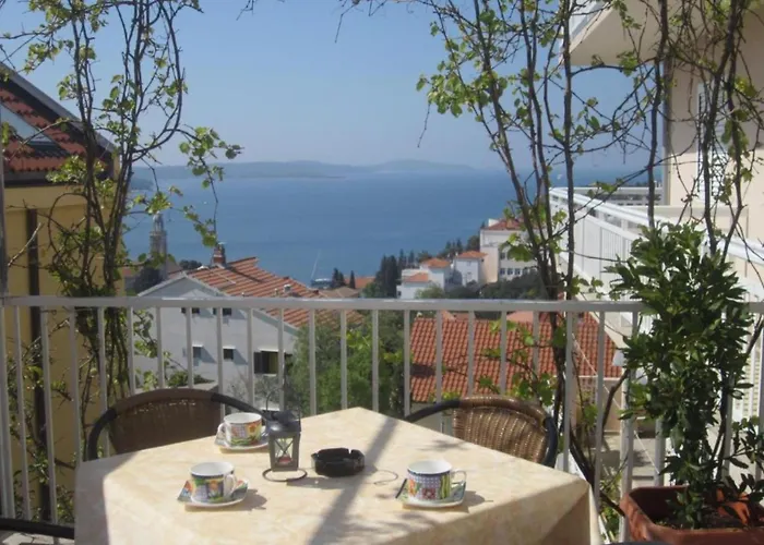 Azure Hvar Апартаменты